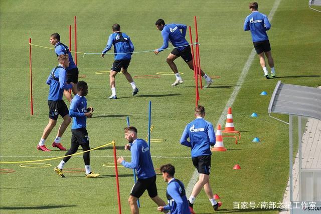 萨林杰17+20费尔德37分 深圳力克山西8连胜