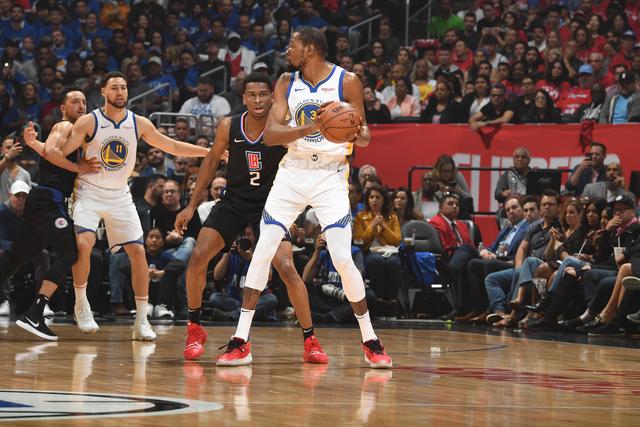 赵继伟20分周琦23+13 辽宁力克广东豪取8连胜