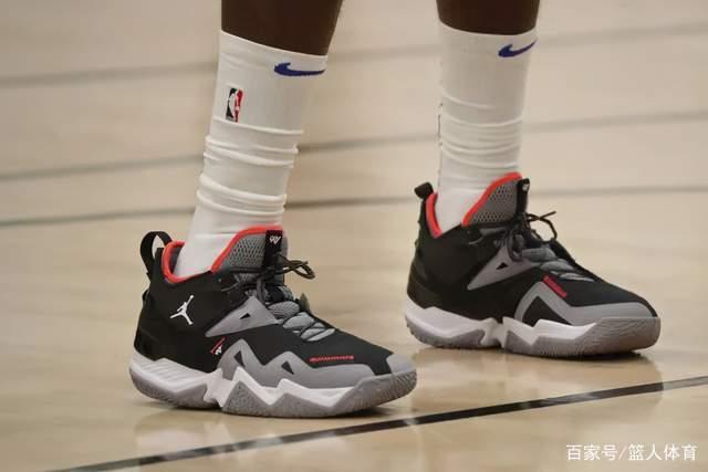 超5万名车迷打卡上赛场 2026中国超级跑车锦标赛上海站落幕