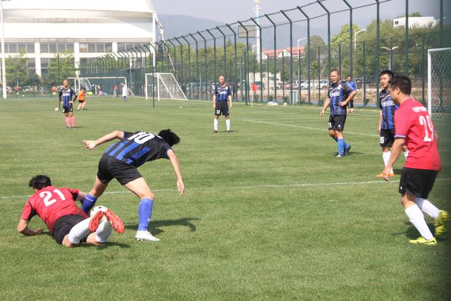 郭艾伦5分广州负同曦 孙铭徽20分广厦负北控